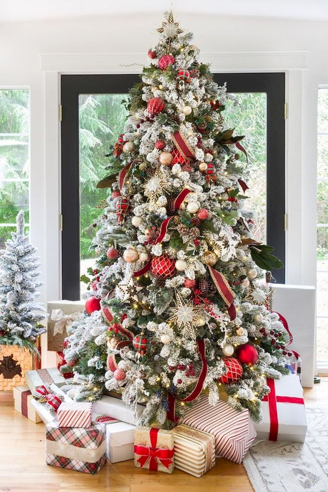 10 Ways to Decorate Your Christmas Tree - Over the Top Christmas Tree