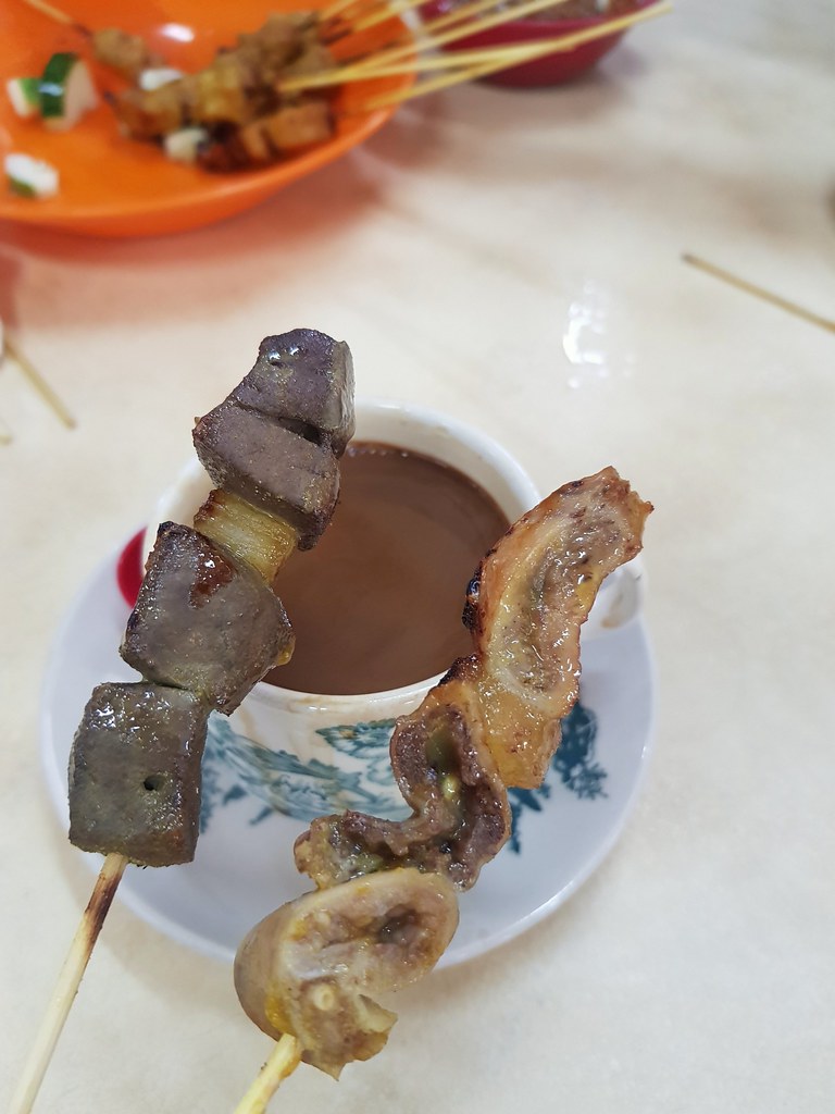 猪肝 猪肚 Pork liver & pork stomach Satay rm$1/stick @ Thean Chun (天津茶室) Ipoh
