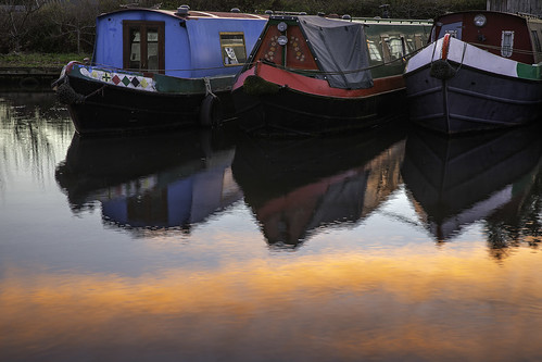 reflections sunset newyearsday boats water lapworth lapworthlocks canals warwickshire