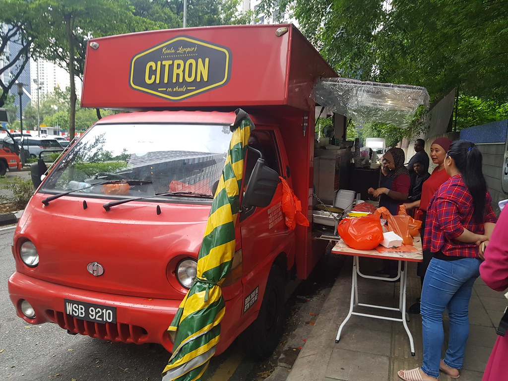 @ Roti Canai CitronOnWheels at Menara ExxonMobile road shoulders KLCC