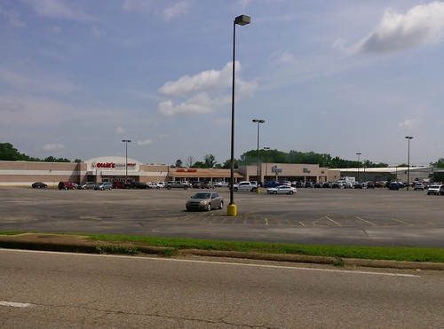 alcorncounty bargains closeouts corinth formerkmart irregularmerchandise labelscar mississippi ms ollies overruns overstock retail retailrecycle unitedstates usa