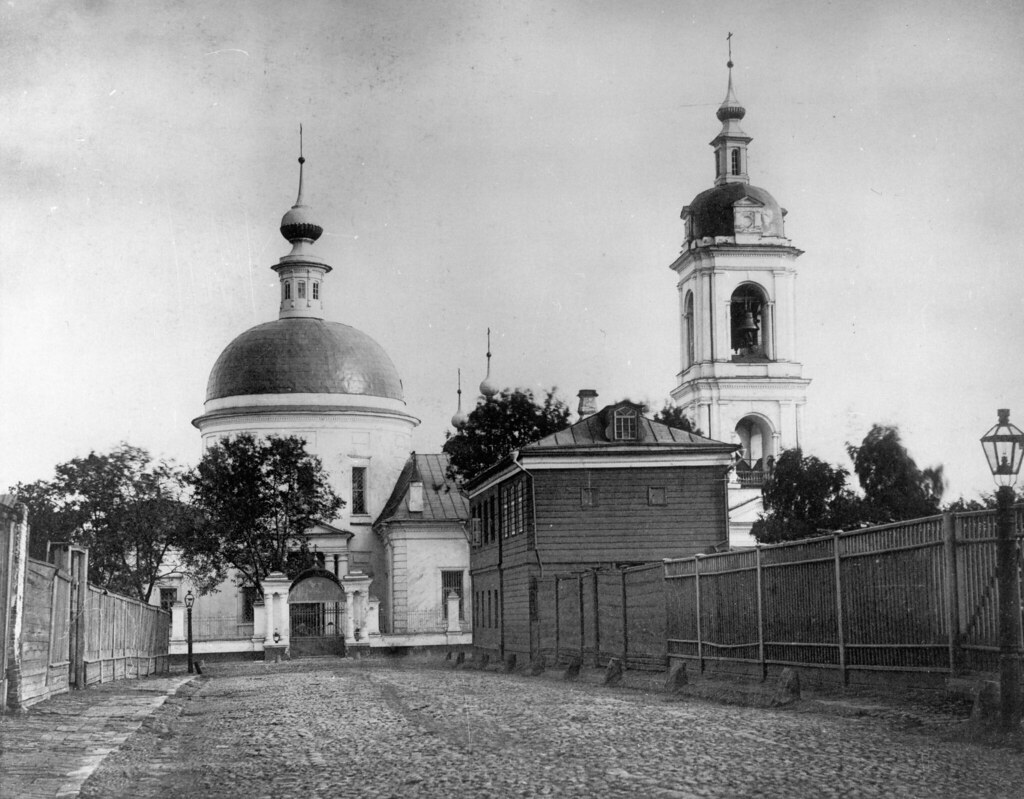 Церковь св. вмц. Ирины в Покровском