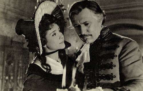 Éva Ruttkay and Ferenc Bessenyei in Kioltott lángok (1956)