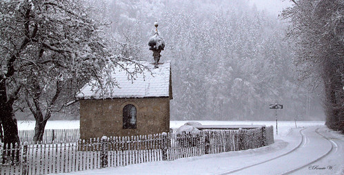 schnee gebäude baum dach kirche landschaft winter wald bayern weis deutschland snow church tree wood landscape outdoor bavaria rw reisenthal