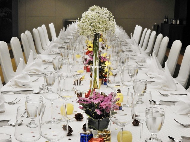 Banquet Table