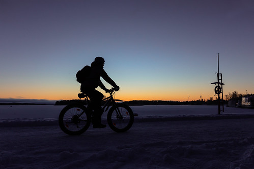 finland kallavesi kuopio kuopiotahko lakeland landscape aamu auringonnousu bicycle cycling järvi lake luonto maisema morning nature outdoor polkea polkupyörä pyöräilijä pyöräily satama scenery sunrise talvi winter