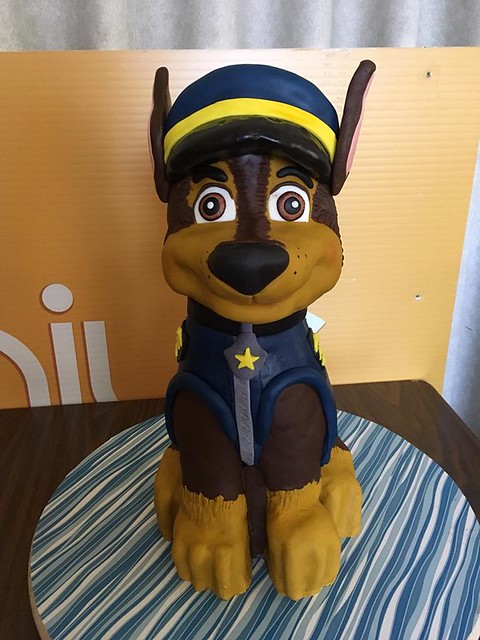 Chase from Paw Patrol Cake in 3D by Angela Tessier of Rey Cake