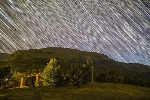 sterrensporen bergen sterren landschappen sterrenkunde amandola provinceoffermo italy it