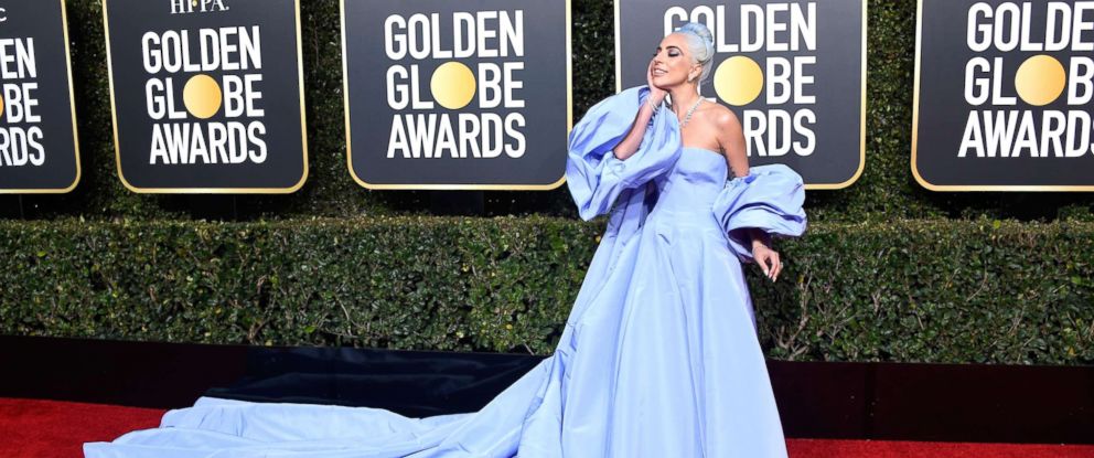 Lady Gaga Pukau Gaun Biru Persis Cinderella