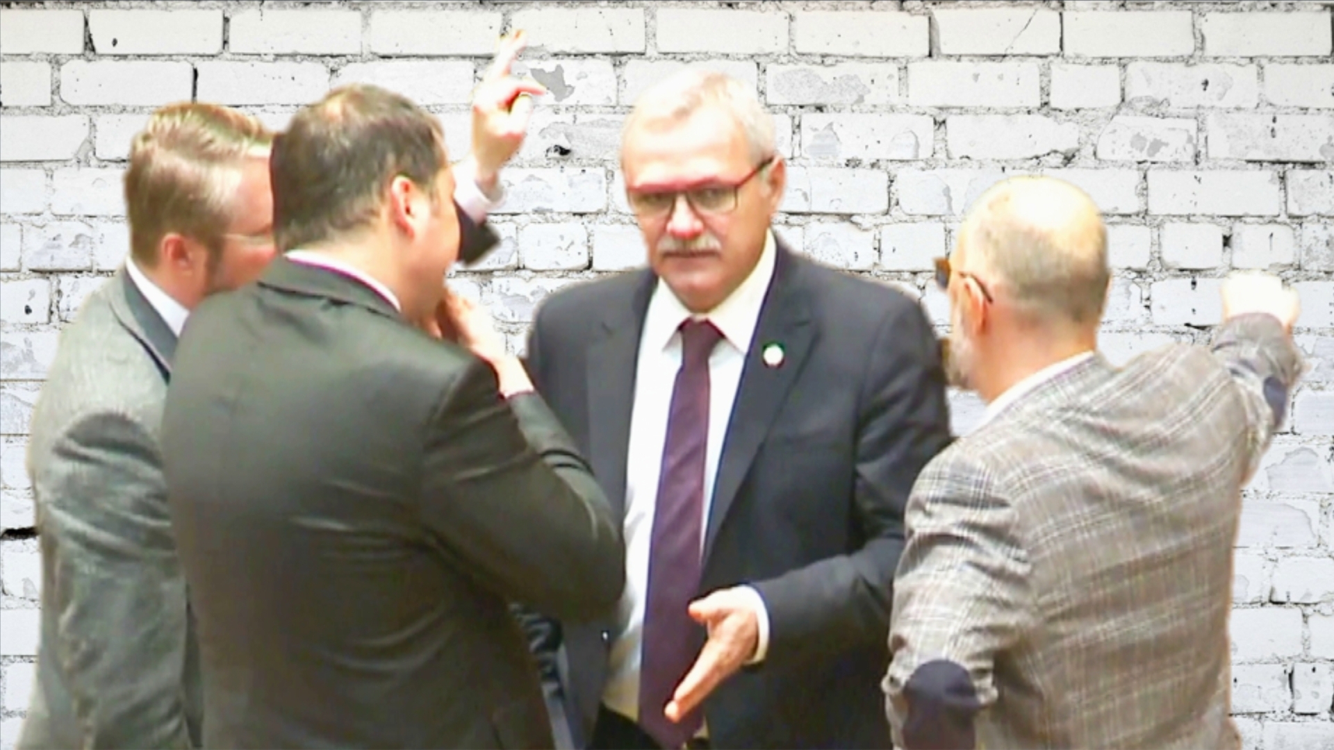 Halucinant: DRAGNEA pus la zid de UDMR, liderul PSD in inferioritate, negocieri disperate