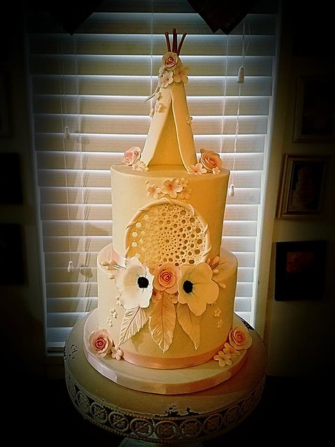 Cake by Nonnie Cakes