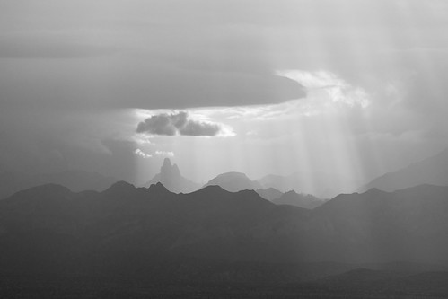 weaversneedle mountains marcuslandslidetrail rain sunbeam mcdowellsonoranpreserve scottsdale arizona desert sonorandesert