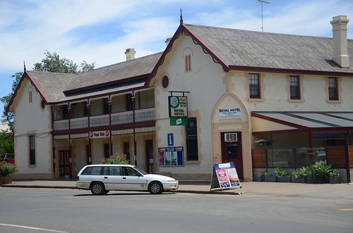hotel pub balaklava southaustralia australia heritage royalhotel