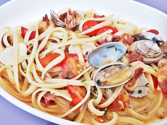 Little Neck Clams And Bacon Linguine