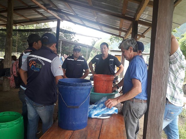 Técnicos municipales capacitan a campesinos de Río Santo