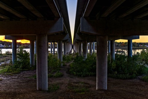 d610 arkansasriver bridge sunset sunsetlight foliage dirt columns sky ononesoftware on1photoraw2018 tamron35f18vc