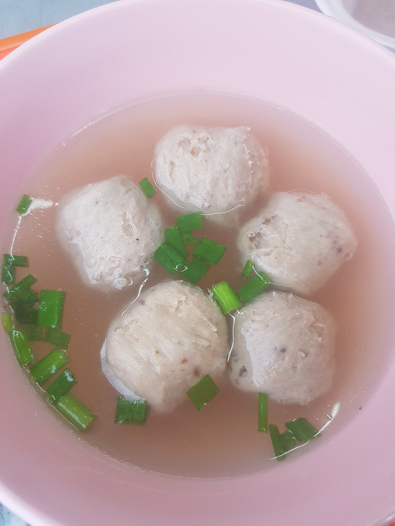 猪肉丸 Meat Ball Soup rm$3.71 @ 德记茶餐室 Reatoran Tuck Kee Ipoh 6/10