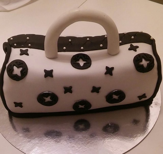 Handbag Cake by Yamy's Cakes
