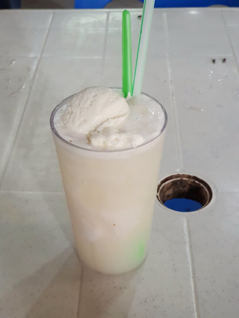 Coconut Shake rm$4 @ Jalil at Padang Kota Lama (Esplanade Park), Georgetown Penang