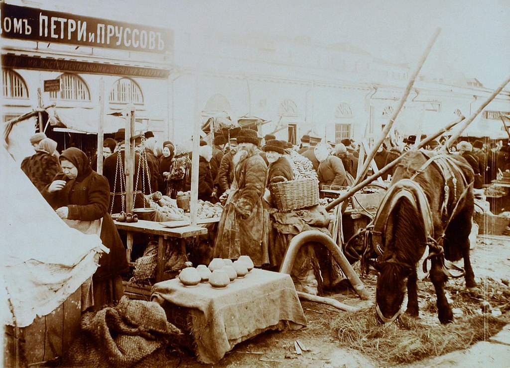 Торговля на Москворецкой набережной. 1911