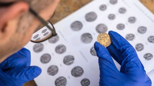 Caesarea gold coin being attributed