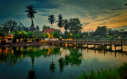 dusk sunset twilight jetty dawn riverbank lake promenade gazebo pier townscape thailand sukhothai water sky reflection