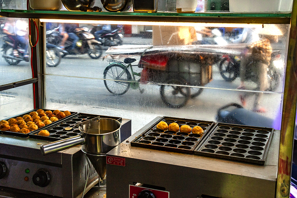 Takoyaki stand in District 6--Saigon