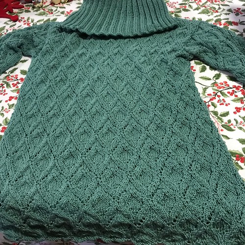 Liliana knit this beautiful sweater and cowl for Jackie!