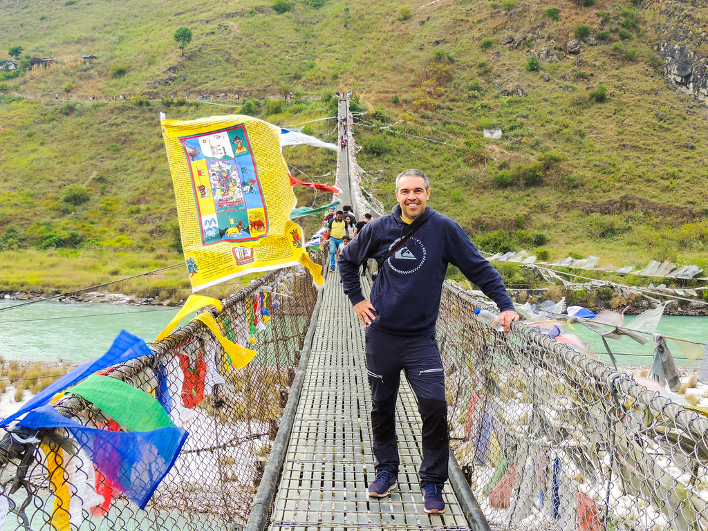 Puente colgante en Bután