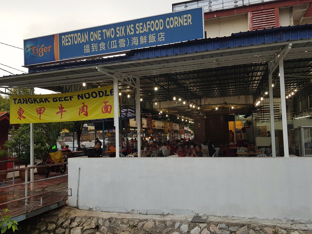 @ 搵到食(瓜雪)海鲜饭店 Restoran One Two Six Seafood Corner  Taman Berkeley, Klang