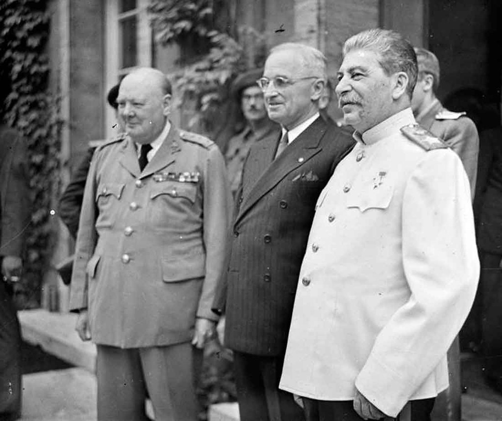 23 июля. Уинстон Черчилль, Гарри Трумэн и Иосиф Сталин