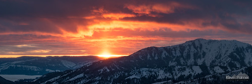 bigholemountains victor idaho rockypeak scenic view december winter snow snowy cold clouds evening cariboutargheenationalforest sunset color colorful orange gold golden panorama panoramic stitched sunpillar stoutsmountain swanvalley nikon180mmf28 telephoto nikond750