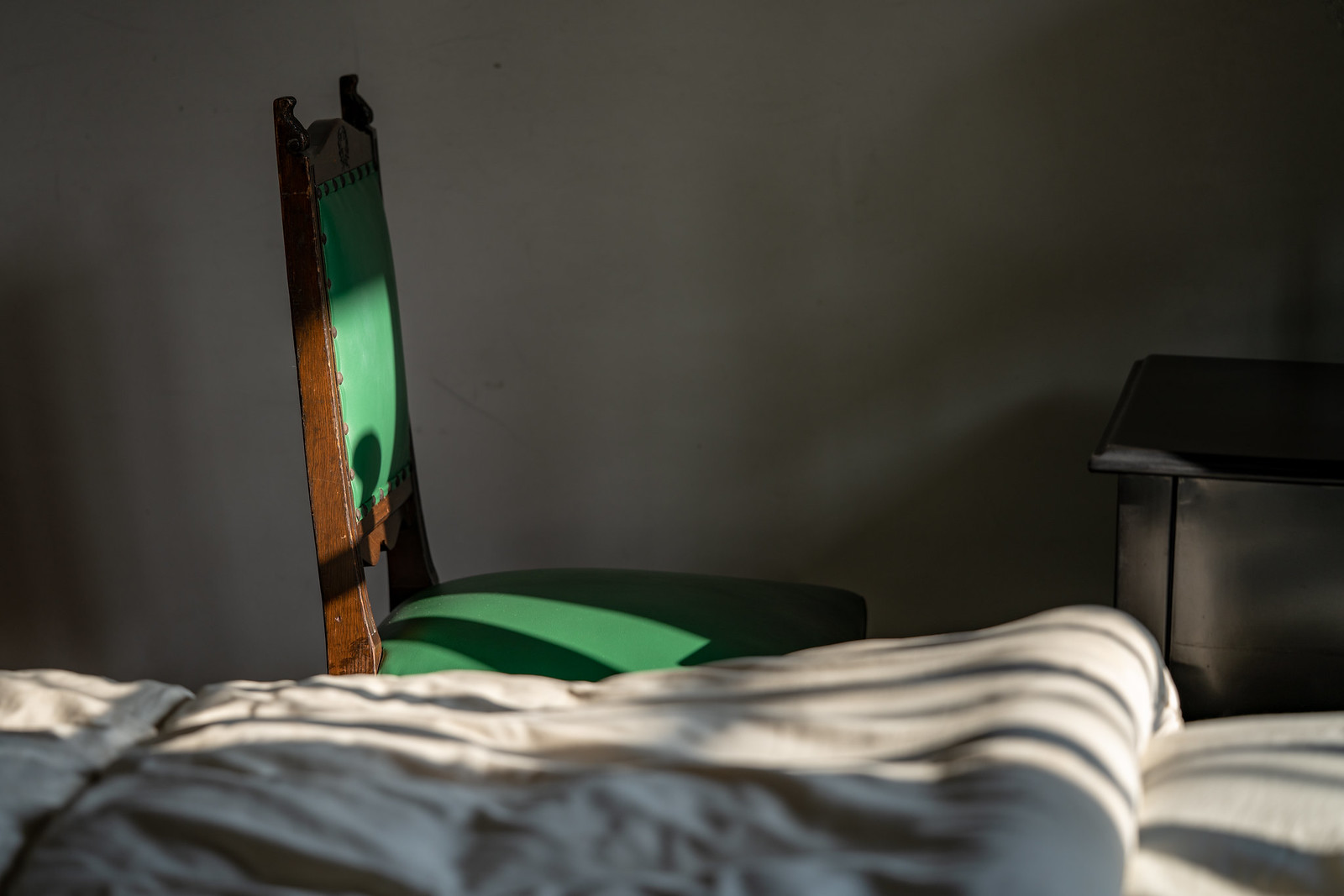 retrospective bedside-chair