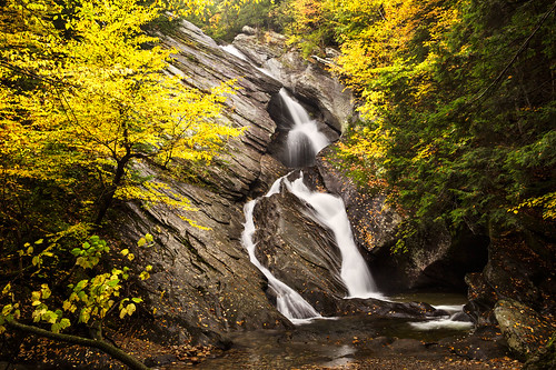 hamiltonfalls vermont newengland fallfoliage autumn yellow waterfall cobbbrook jamaica vt hike river creek falls hamilton