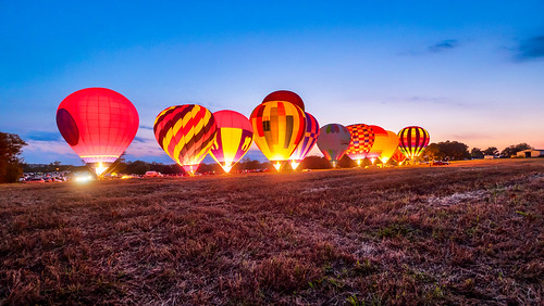 hotairballoon glow springhill tennessee sunset bluehour spooktacular em1markii 918mm mirrorless olympus