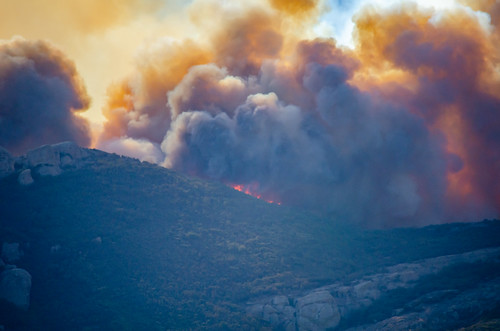 brushfire d7000 nikon nps potreroroad santamonicamountains smoke wildfire woolseyfire newburypark california unitedstates us