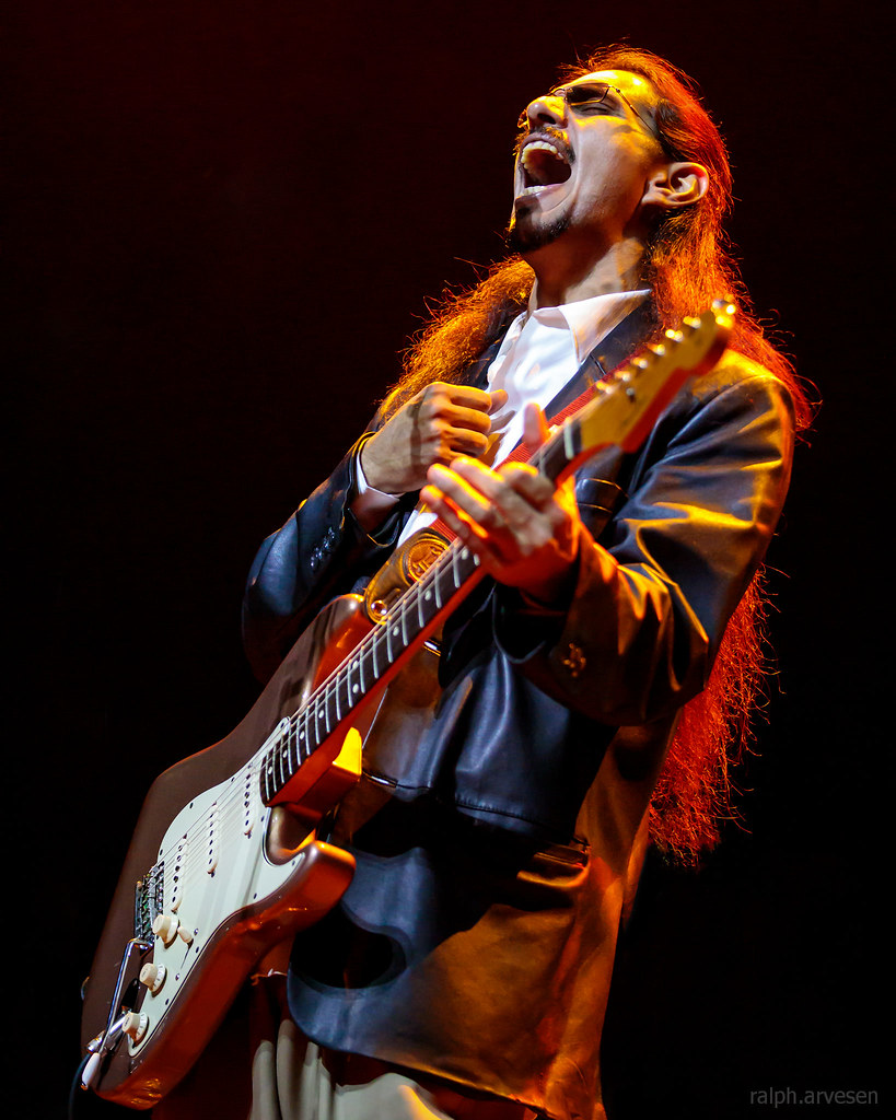 Los Lonely Boys | Texas Review | Ralph Arvesen