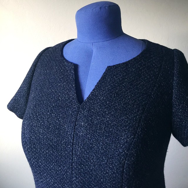 Blue wool short sleeve dress for H