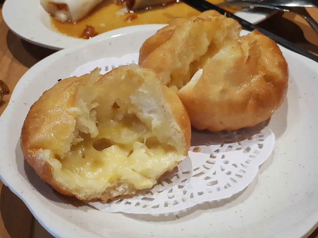 炸榴莲包 Deep Fried Durian Bum rm$6.13 @ Pat Kin Pat Sun Cafe 不见不散茶餐厅 in Klang Parade