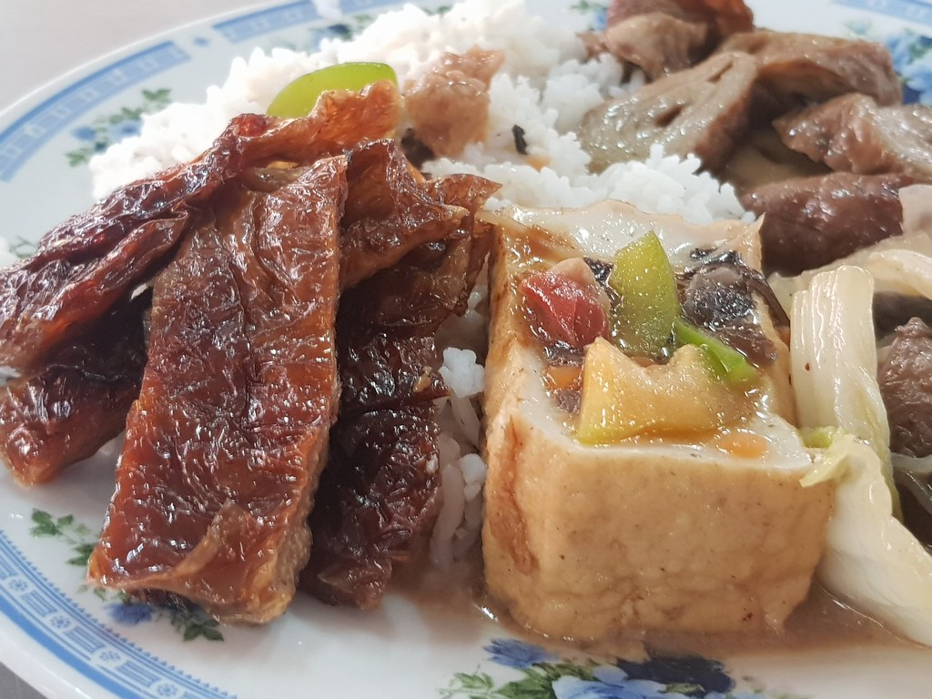 Vegetarian mixed rice rm$6.50 @ 安邦路观音堂 Temple Kun Yam Thong KL Jalan Ampang