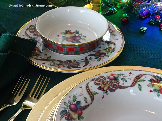 Christmas Tablescape 2018 at FromMyCarolinaHome.com