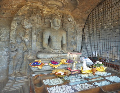 sl-12 polonnaruwa nord-lankatilaka (3)