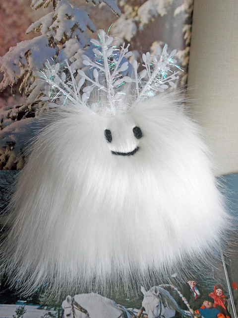 Christmas plush toy for girl furry snowflake monster_9