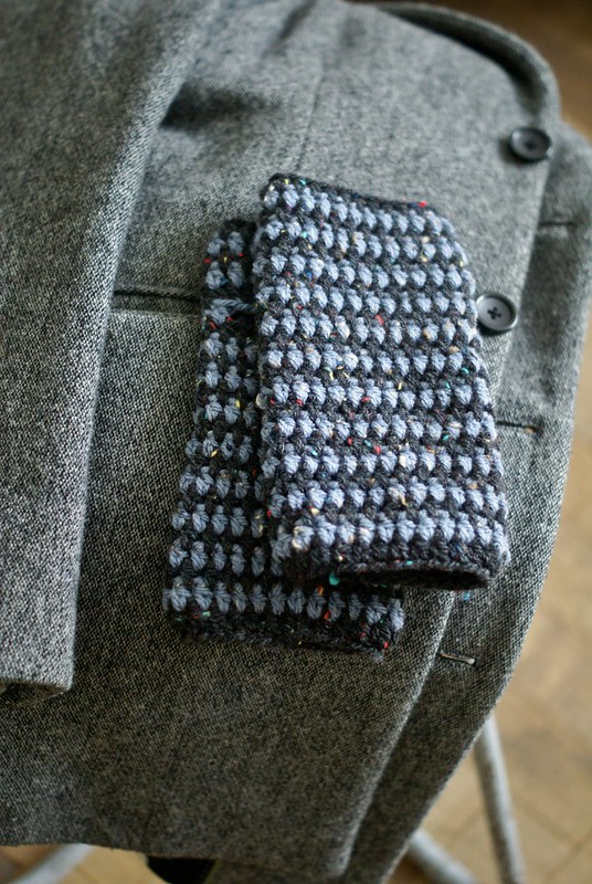 fingerless mittens - crochet pattern