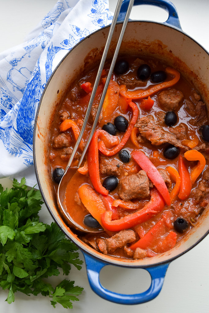 Beef, Tomato & Pepper Casserole with Black Olives