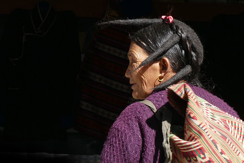 femme monpa tawang arunachalpradesh inde india asie asia coiffure chapeau ethnie natgeo