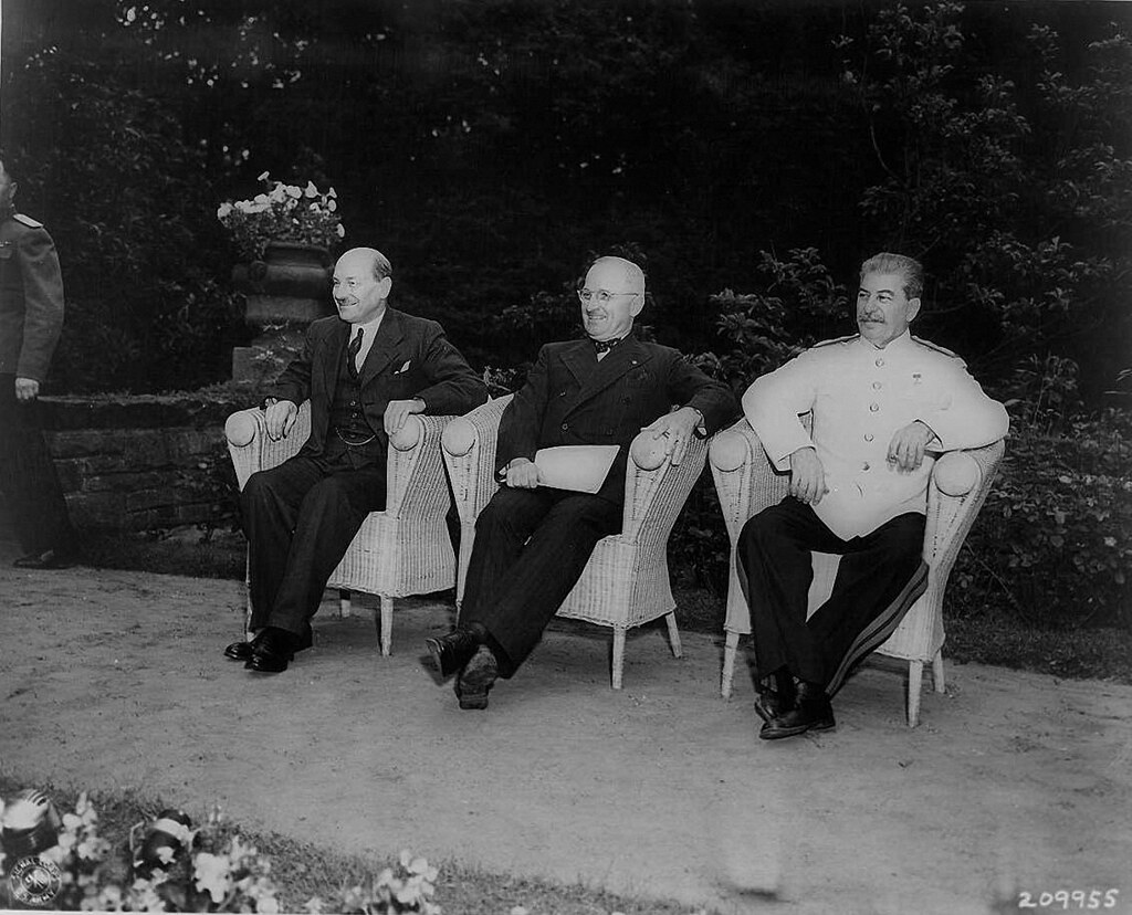 Эттли, Трумэн и Сталин на Потсдамской конференции