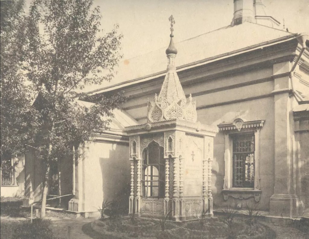 Могила Александра Петровича Коновалова у Богородицкой церкви с. Бонячек