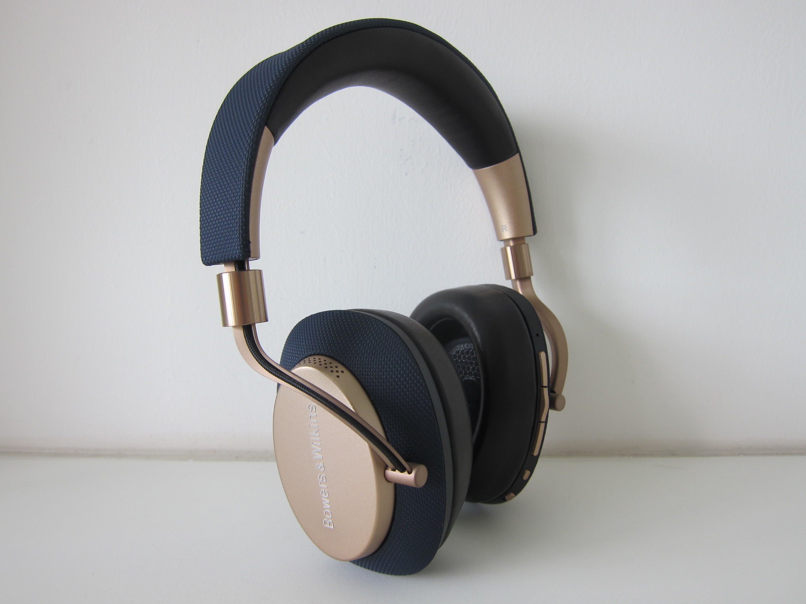 Bowers & Wilkins PX Noise Cancelling Wireless Headphones « Blog